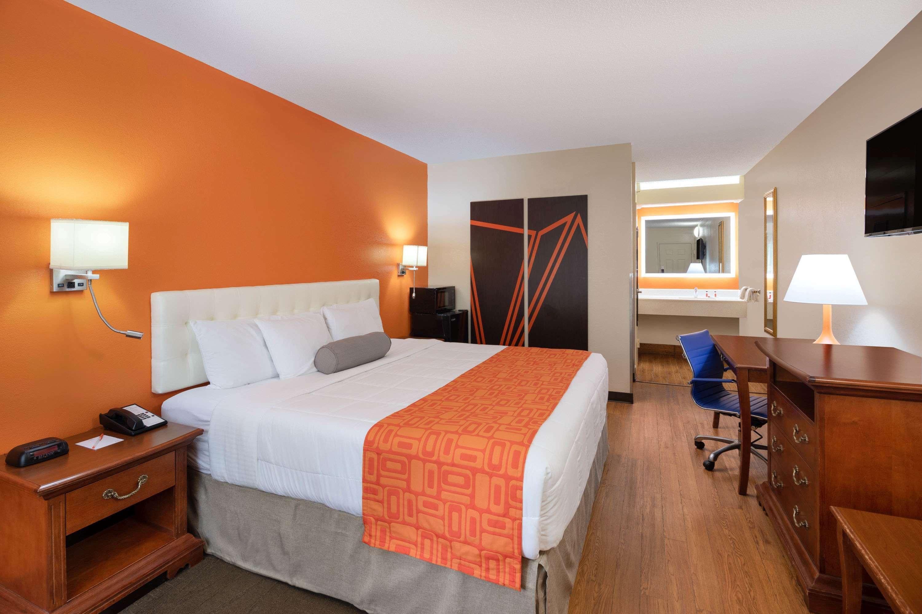 Howard Johnson By Wyndham Savannah Ga Georgetown Exterior foto