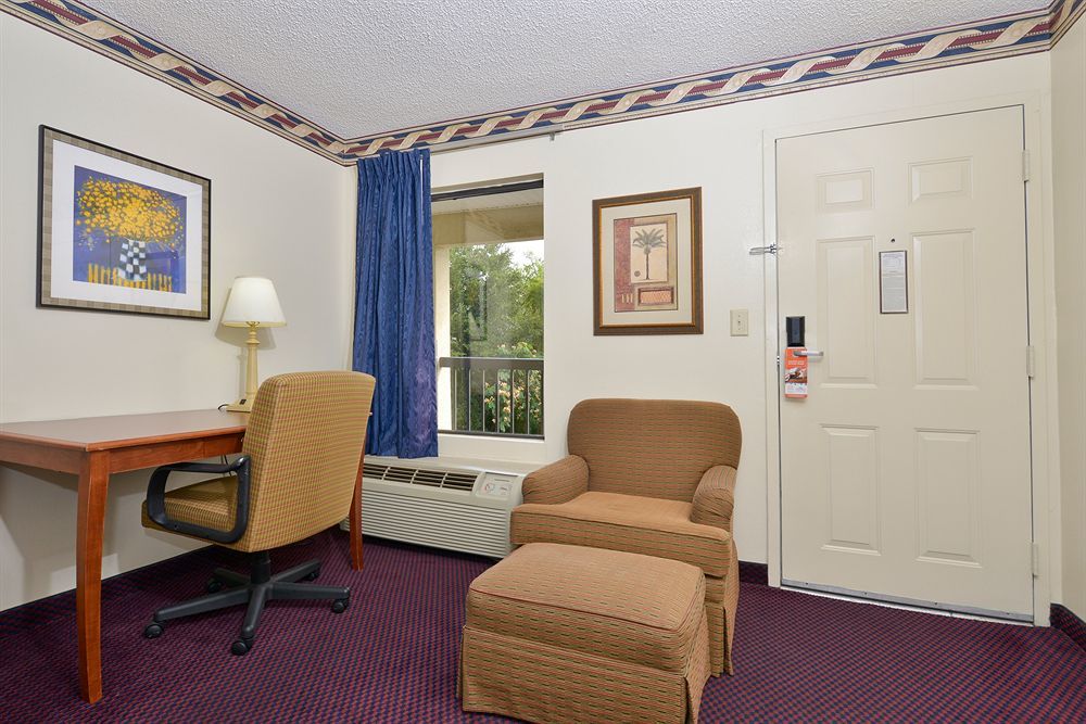 Howard Johnson By Wyndham Savannah Ga Georgetown Exterior foto
