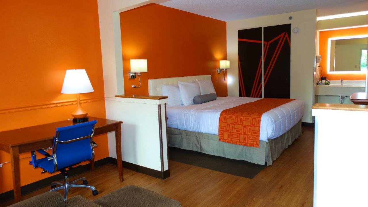 Howard Johnson By Wyndham Savannah Ga Georgetown Exterior foto