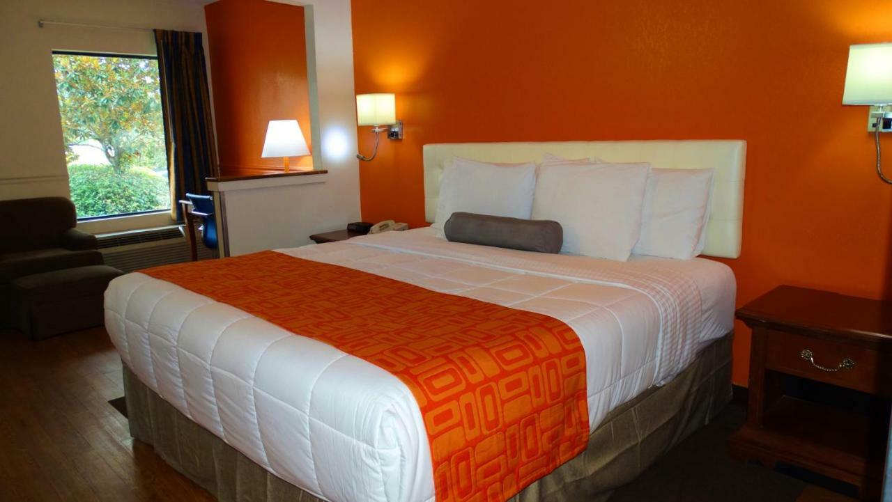 Howard Johnson By Wyndham Savannah Ga Georgetown Exterior foto